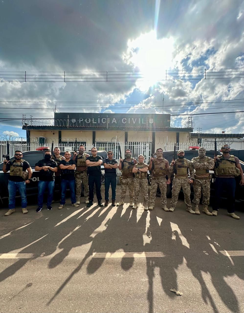 EM PORTO GRANDE, APÓS CONFRONTO COM INTEGRANTES DE GRUPO CRIMINOSO, POLÍCIA CIVIL APREENDE TRÊS ARMAS DE FOGO, MUNIÇÕES E DROGAS